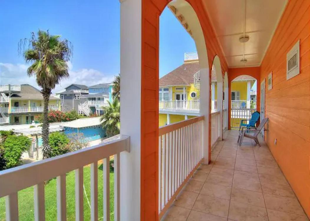 7 Bedroom Home Steps To The Beach With 4 Patios And Pool! Sleeps 20 Порт-Аранзас Екстер'єр фото