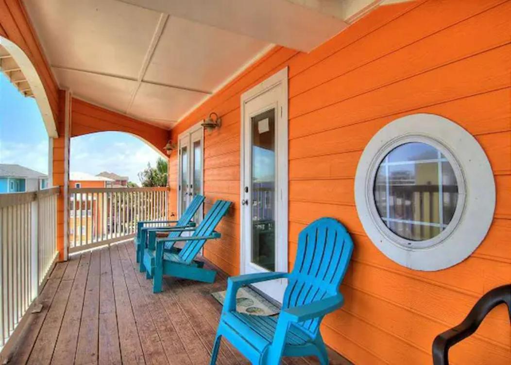 7 Bedroom Home Steps To The Beach With 4 Patios And Pool! Sleeps 20 Порт-Аранзас Екстер'єр фото