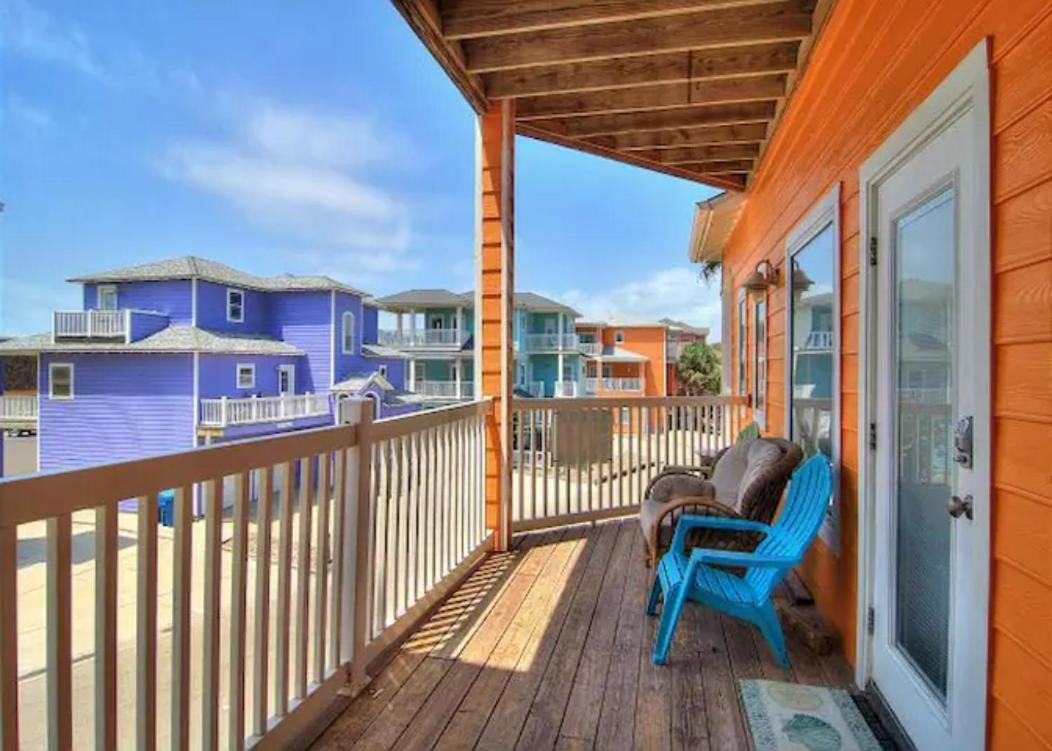 7 Bedroom Home Steps To The Beach With 4 Patios And Pool! Sleeps 20 Порт-Аранзас Екстер'єр фото